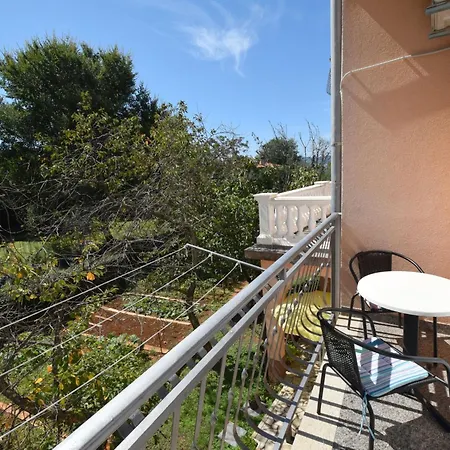 Jelka 3 By Interhome Njivice