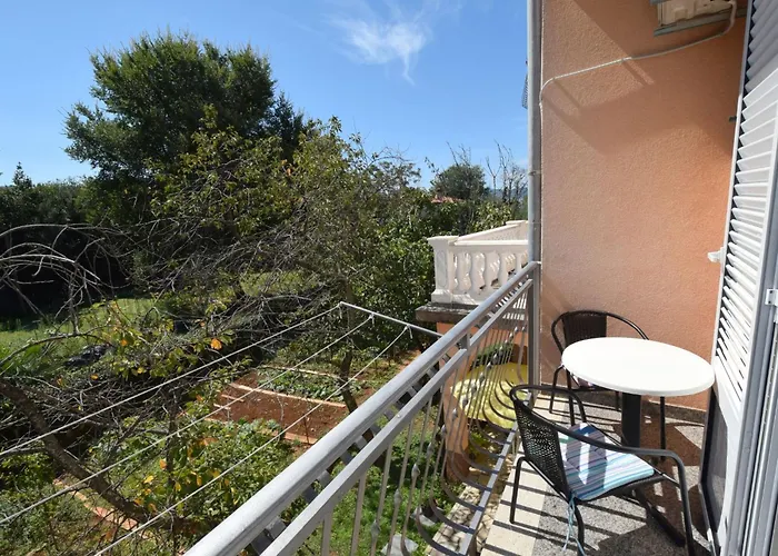 Jelka 3 By Interhome Njivice